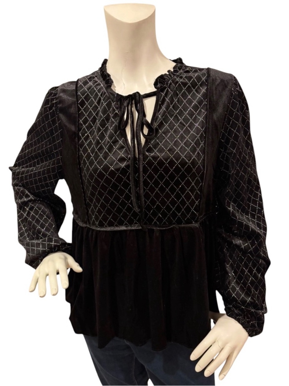 Umgee Sparkle Black & Silver Velvet Ruffle Empire Waist Women’s Top, size M